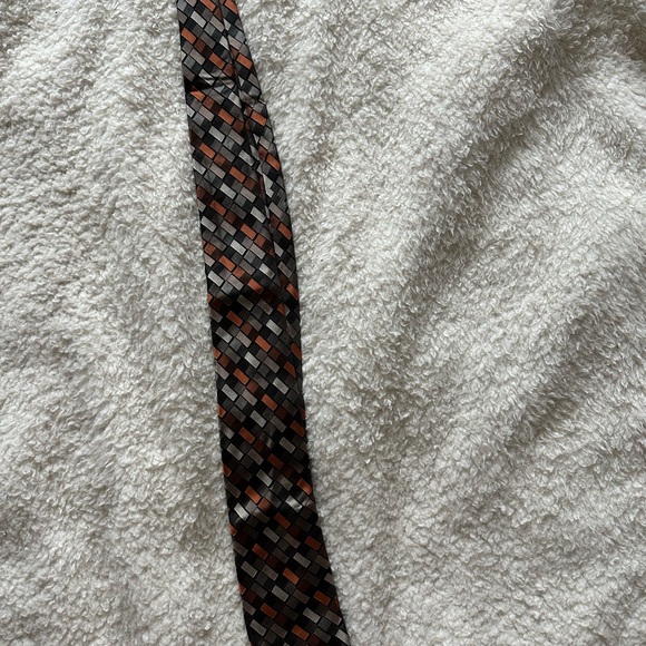 Bugatti Tie - Picture 2 of 3